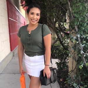 Meet your Posher, Jenecy